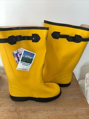 NWT Pro Line Waterproof Rain Boots Yellow Sz 7 Men’s Rubber Work Fishing Outdoor